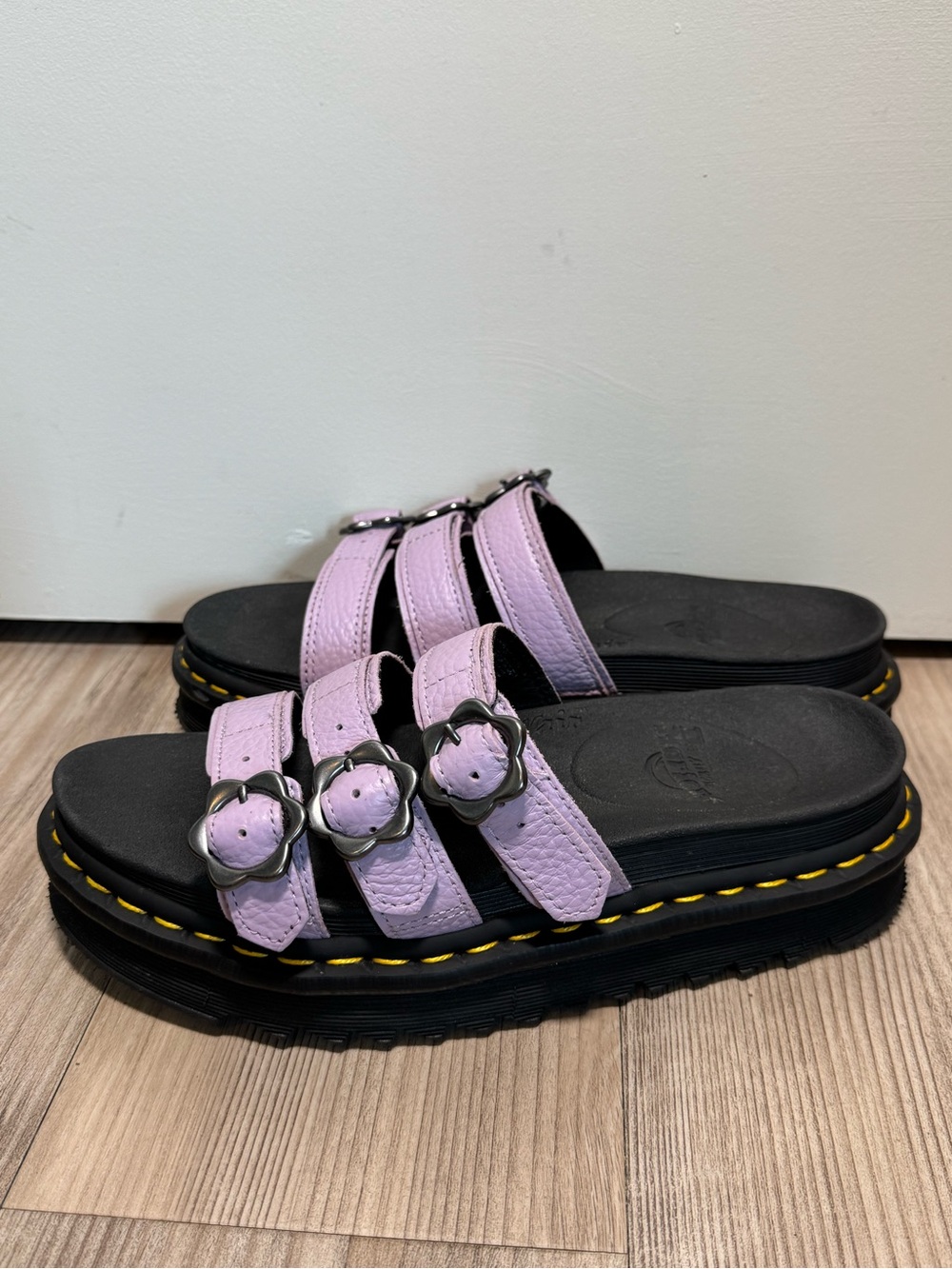 Dr. Martens Lilac Blaire Flower Buckle Slide Sandals EU 39 Fits W 8.5/9